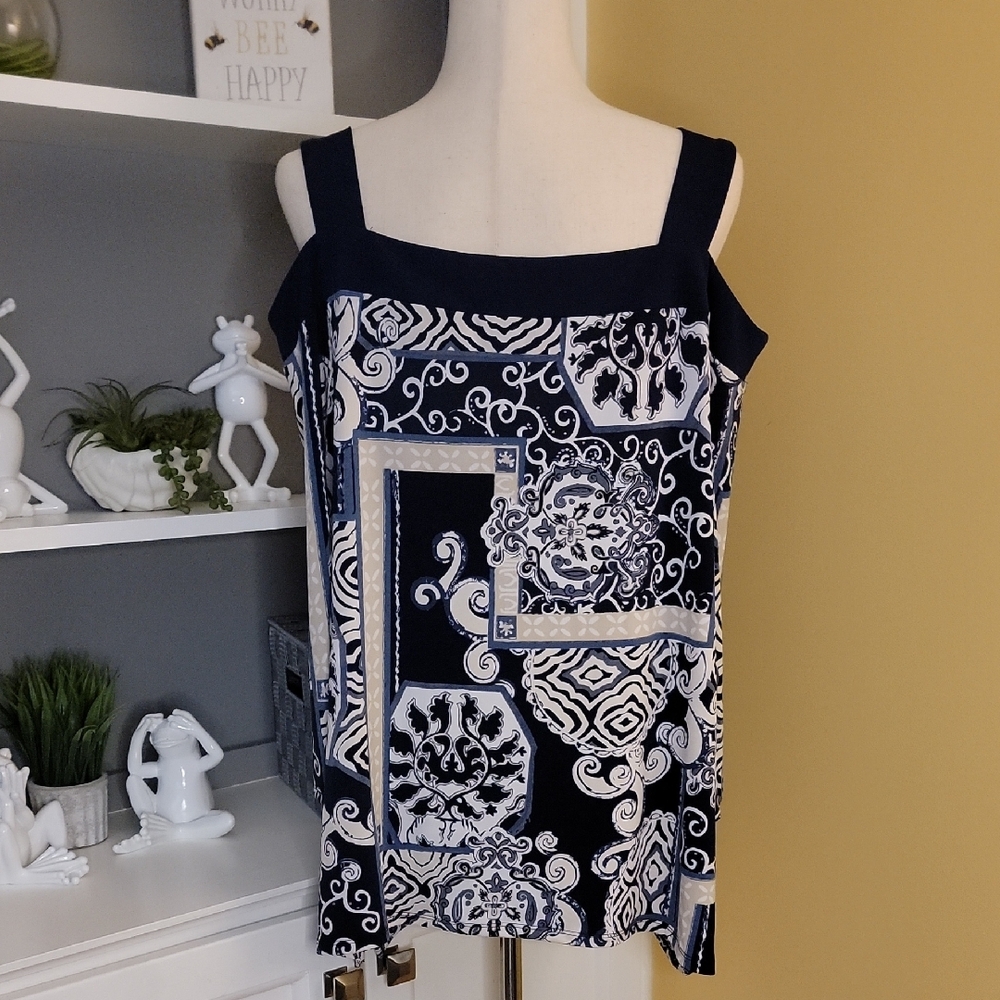 Navy and White Patterned Blouse Cut out Shoulders JM Collection - Picture 6 of 10